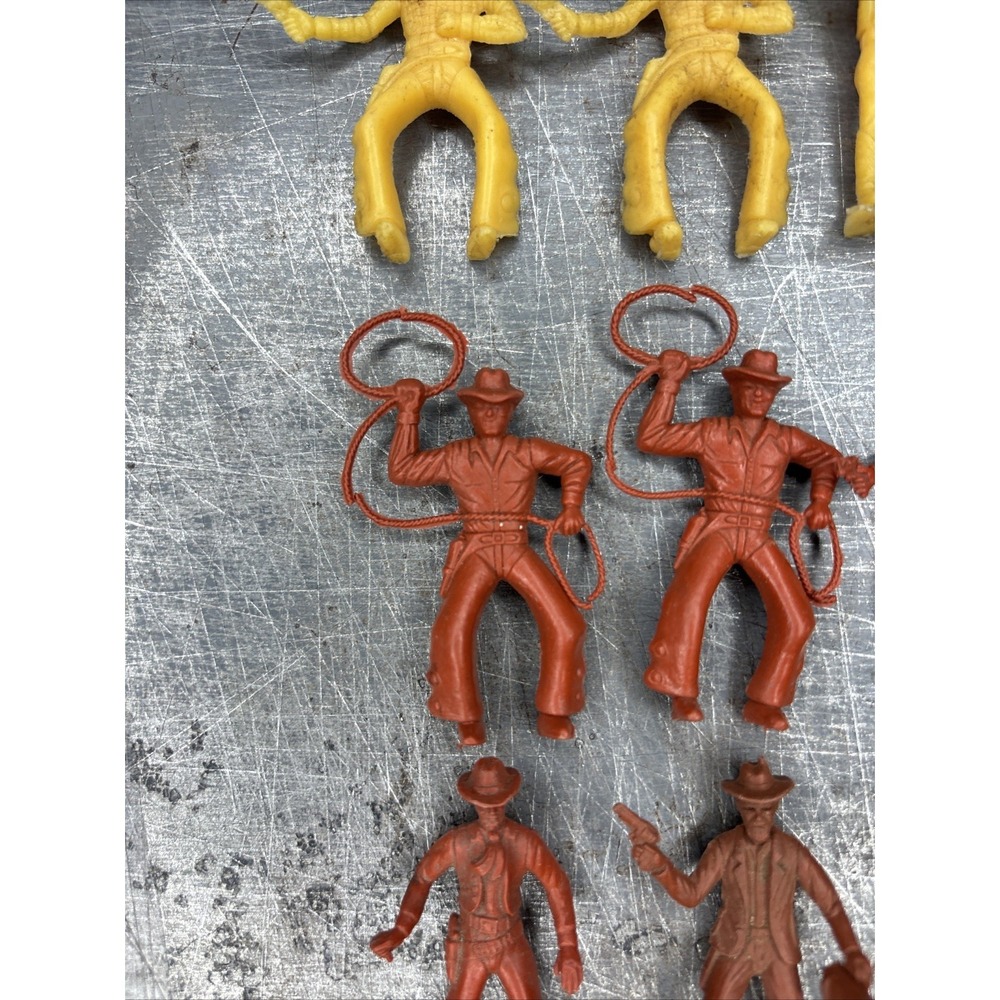 Lot Of 9 Vintage MPC Plastic Cowboy‎ Figures Various Colors Riding Lasso Shooter - Picture 5 of 8